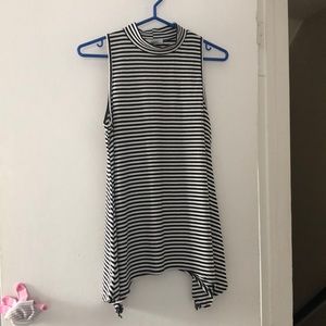 Sleeveless, mock neck tunic